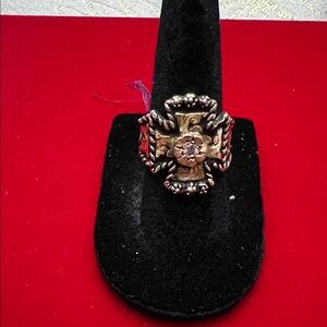 Fanning Jewelry Cross Ring